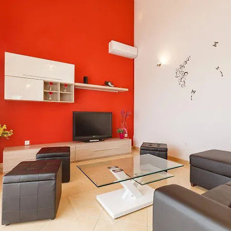 Familiaeres Ferienhaus Mit Privatpool Im Gruenen Dom wakacyjny *